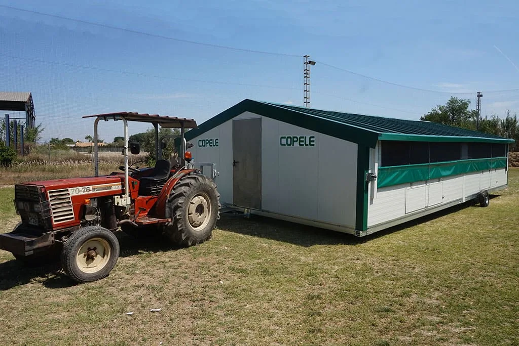 Mobilni kokošnjak Continental – ekološki, premični in popolnoma izoliran sistem za vrhunsko rejo - slika 5
